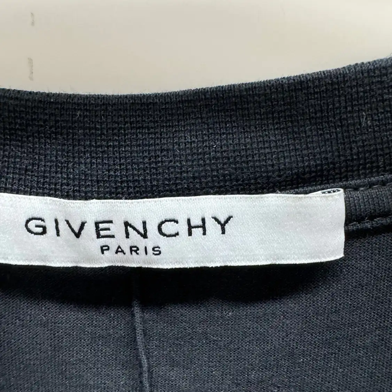Givenchy Black Star Logo Men's T-Shirt 0089
