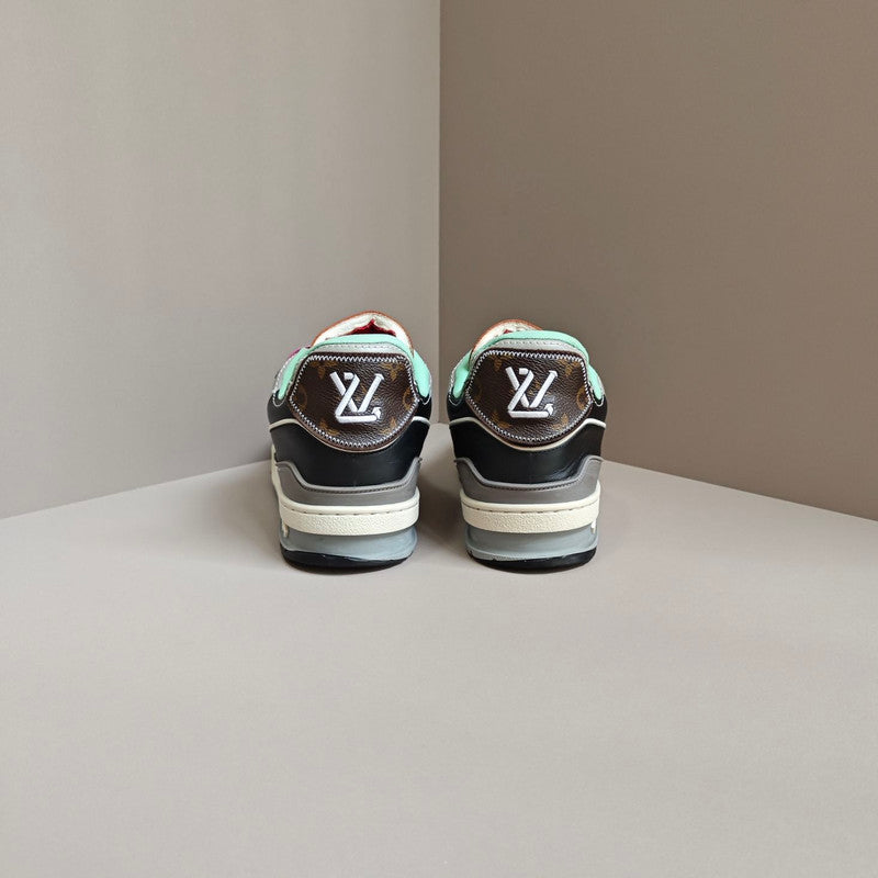 Louis Vuitton Trendy Low-Top Sneakers for Men 0079