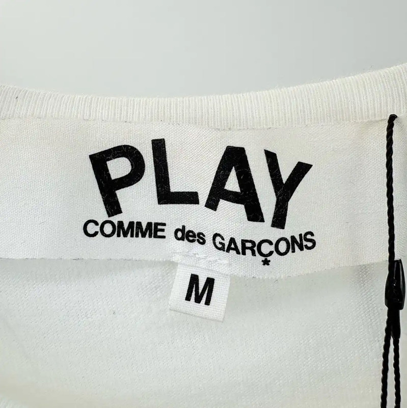 COMME des GARÇONS White Men's T-Shirt with Camo Detail 0089