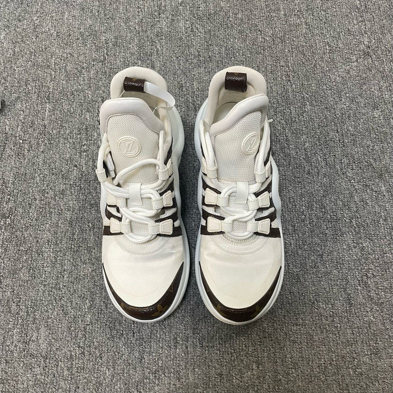 Louis Vuitton Low-Top Casual Sneakers in White Brown 0079
