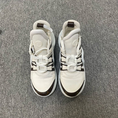 Louis Vuitton Low-Top Casual Sneakers in White Brown 0079