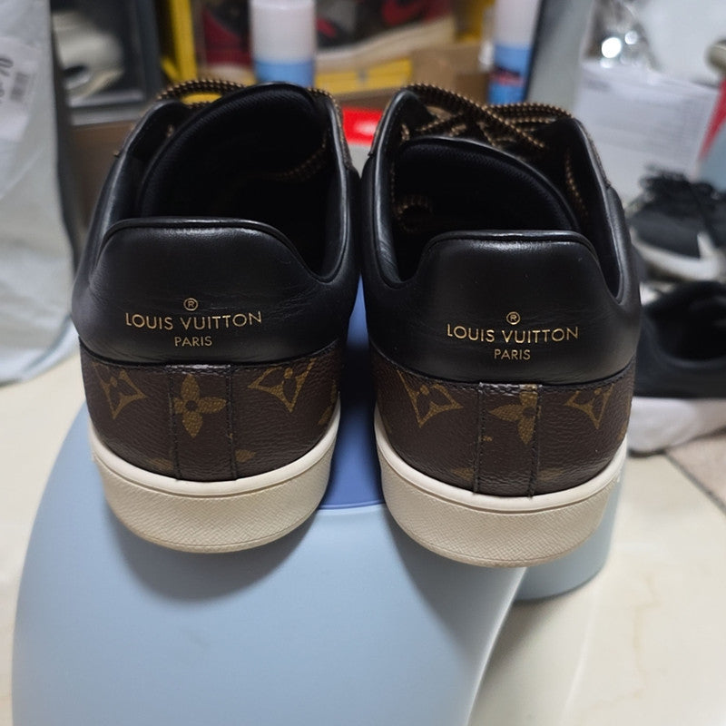 Louis Vuitton Brown Low-Top Fashion Sneakers 0079