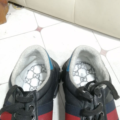 Gucci Low-Top Sport Shoes for Men in Black 0079