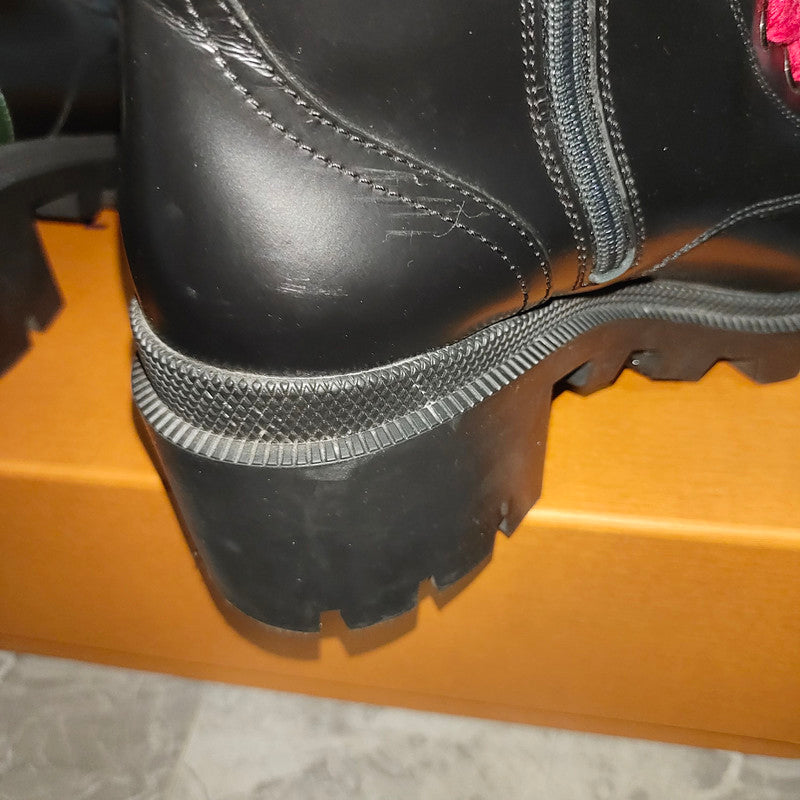 Gucci Women's Leather Web Ankle Boots in Black 0079