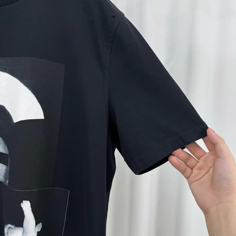 Givenchy Black Logo Graphic Short Sleeve T-shirt 0089