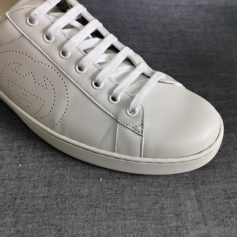 Gucci Ace Low-Top Sneakers in White and Gray 0079