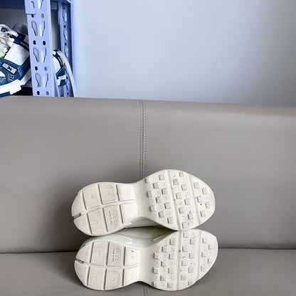 Gucci Rhyton Classic Logo Dad Sneakers for Men 0079