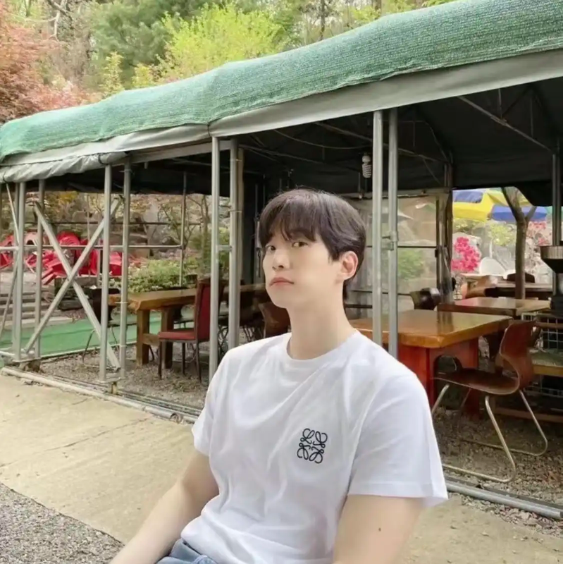 Loewe White Cotton Blend Short Sleeve T-Shirt 0089