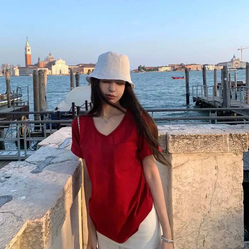 Prada Men's Red Logo T-Shirt for Spring Autumn