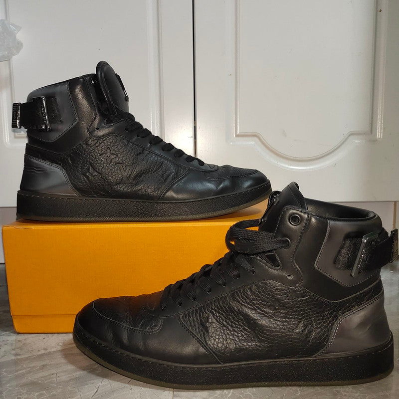 Louis Vuitton Rivoli High-Top Casual Sneakers in Black 0079