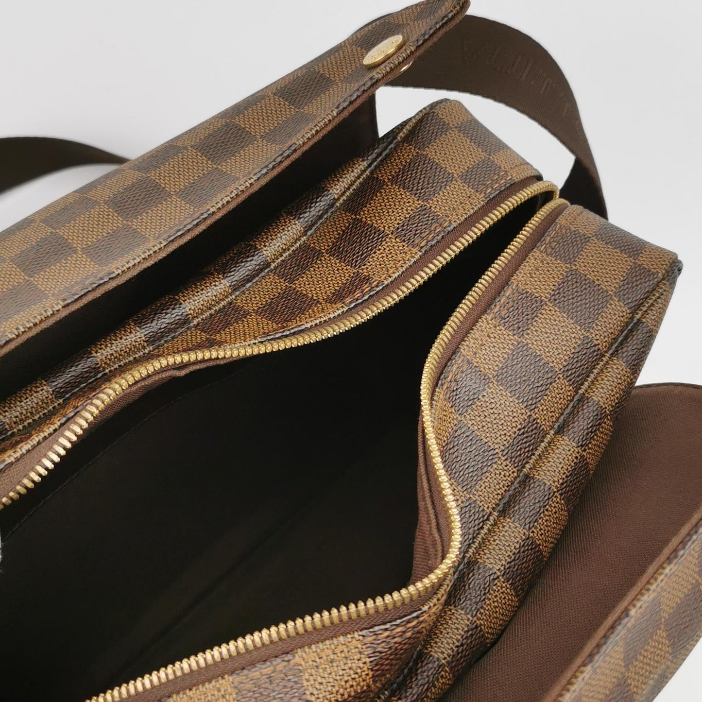 Louis Vuitton Damier Naviglio Crossbody Messenger Bag