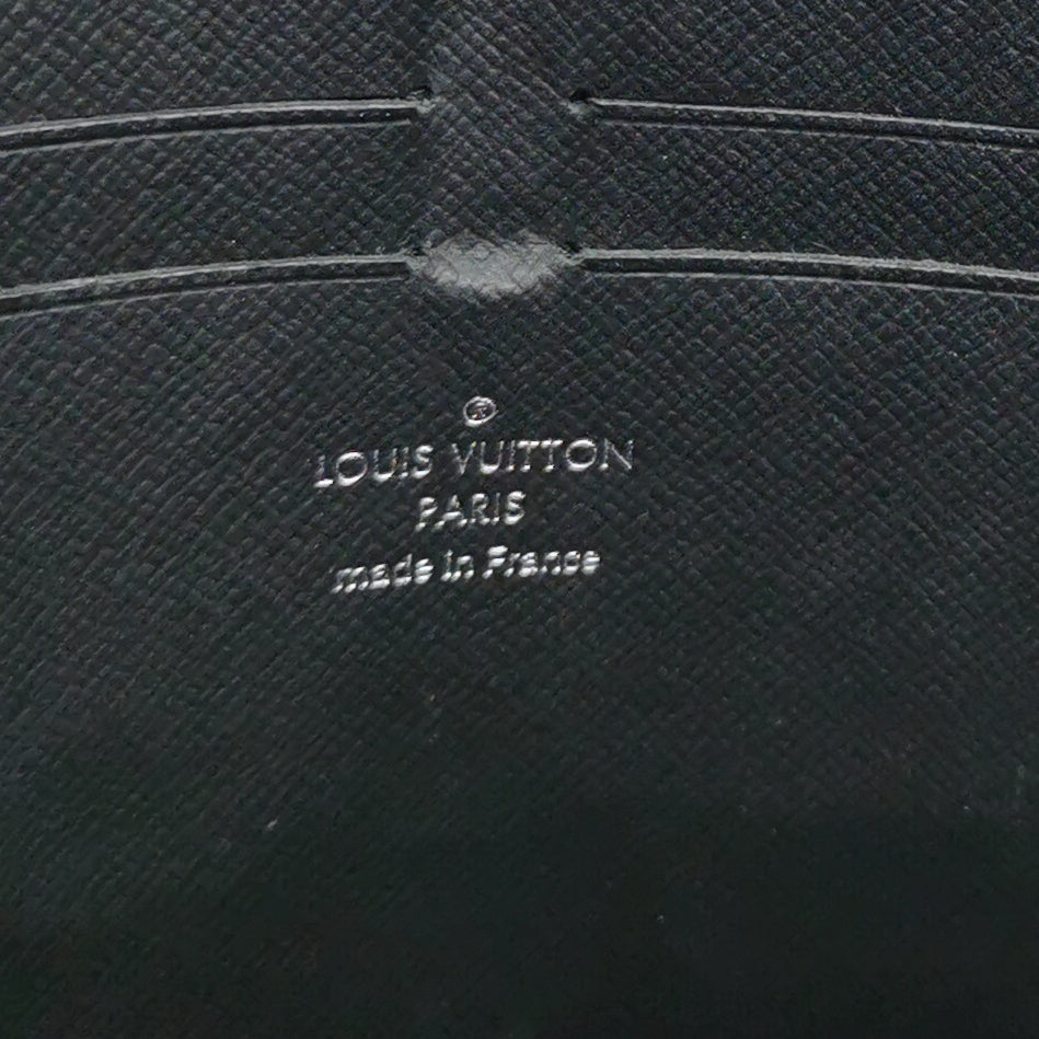 Louis Vuitton Monogram Pochette Voyage Medium Clutch