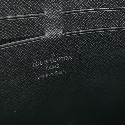 Louis Vuitton Pochette Voyage Medium Monogram Clutch