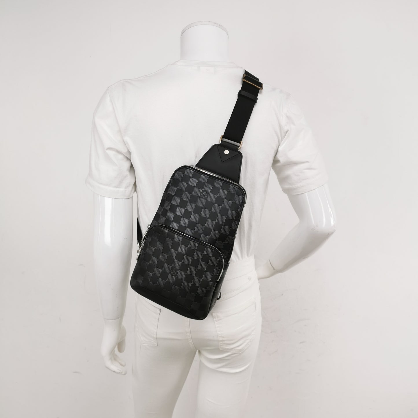Louis Vuitton Avenue Damier Graphite Chest Bag