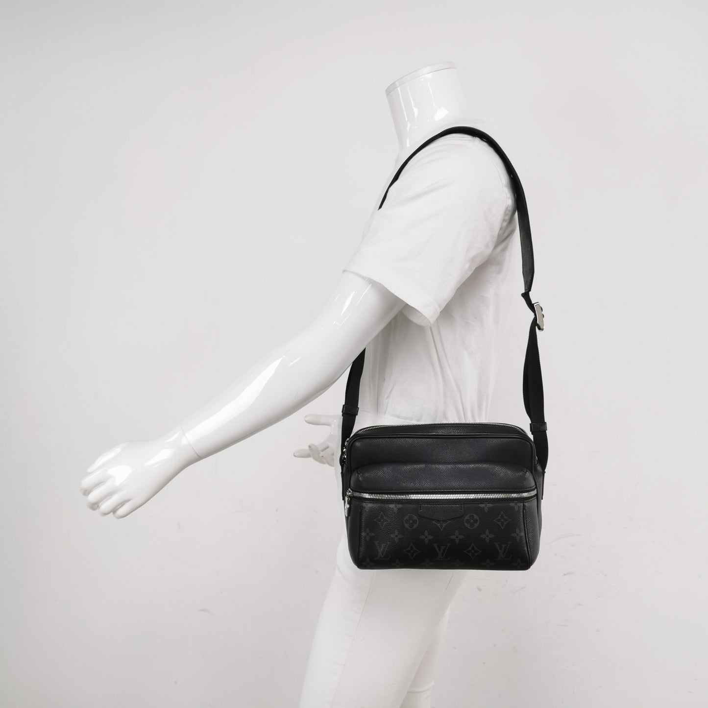 Louis Vuitton Outdoor Leather Zip Reporter Crossbody