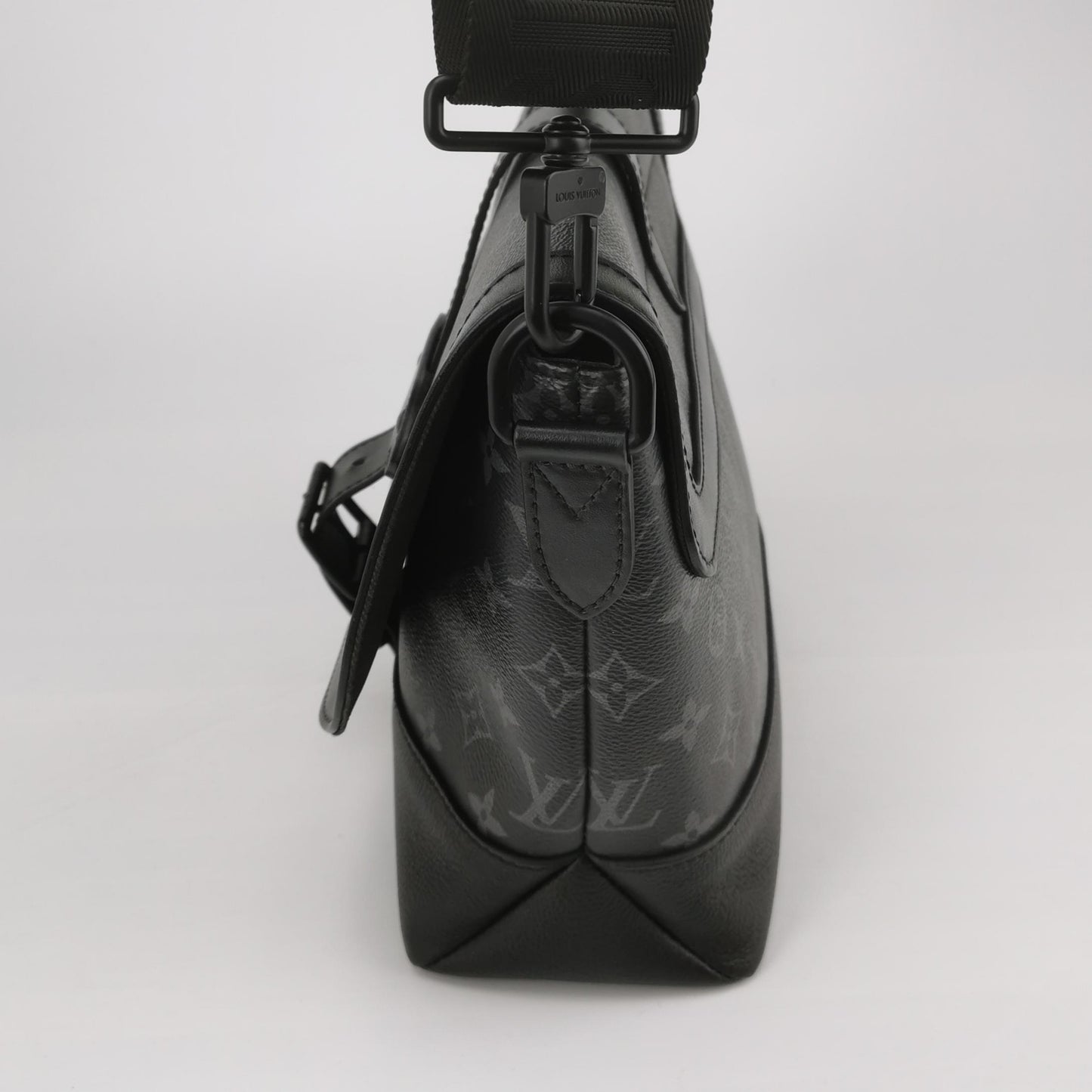 Louis Vuitton Saumur Monogram Crossbody Bag