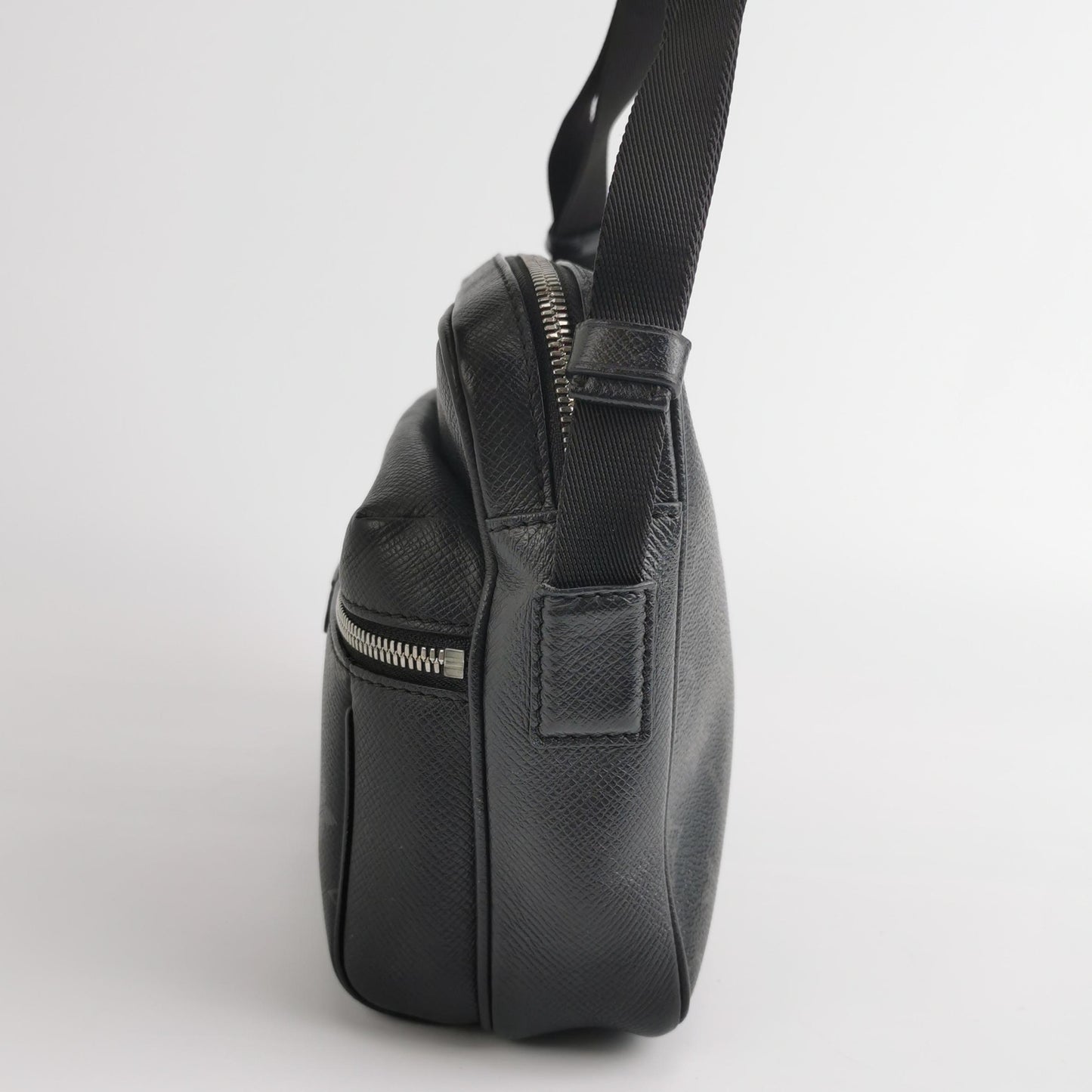 Louis Vuitton Outdoor Leather Zip Reporter Crossbody