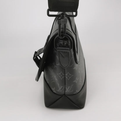 Louis Vuitton Saumur Monogram Crossbody Bag