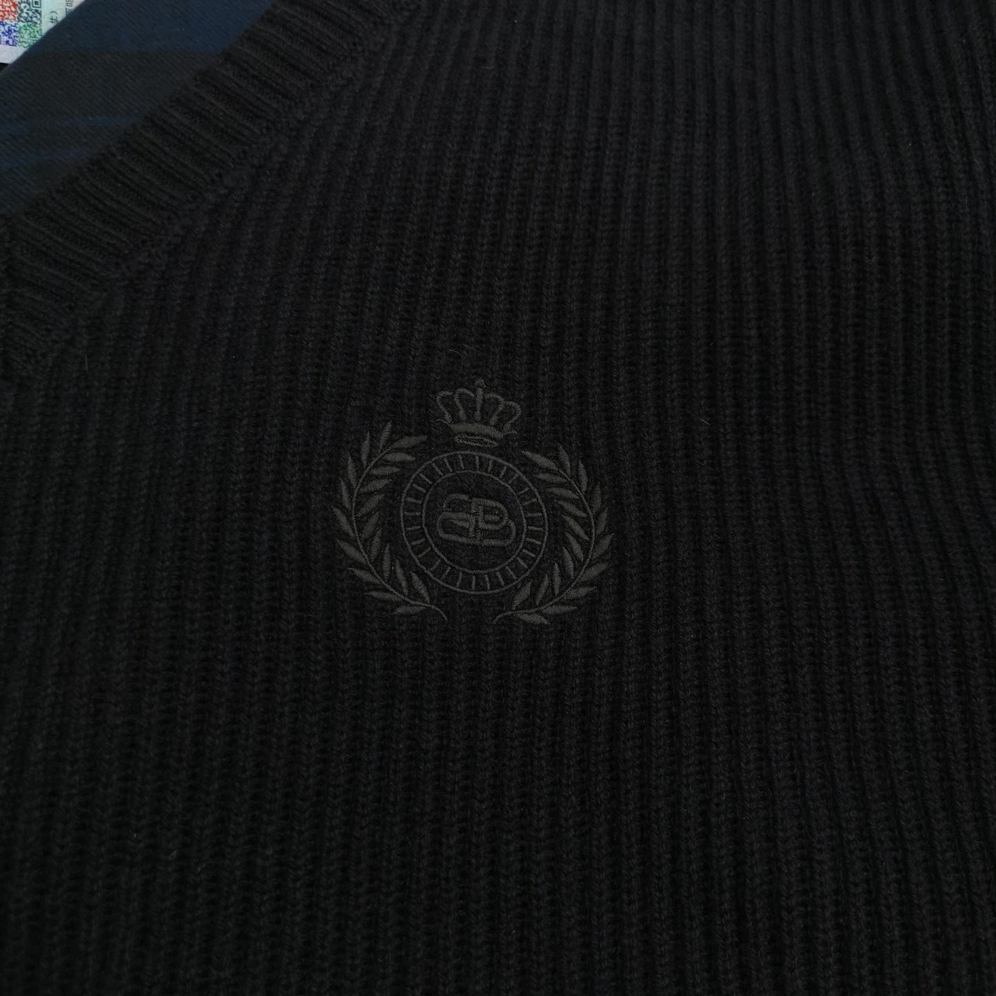Balenciaga S Black V-Neck Ribbed Sweater
