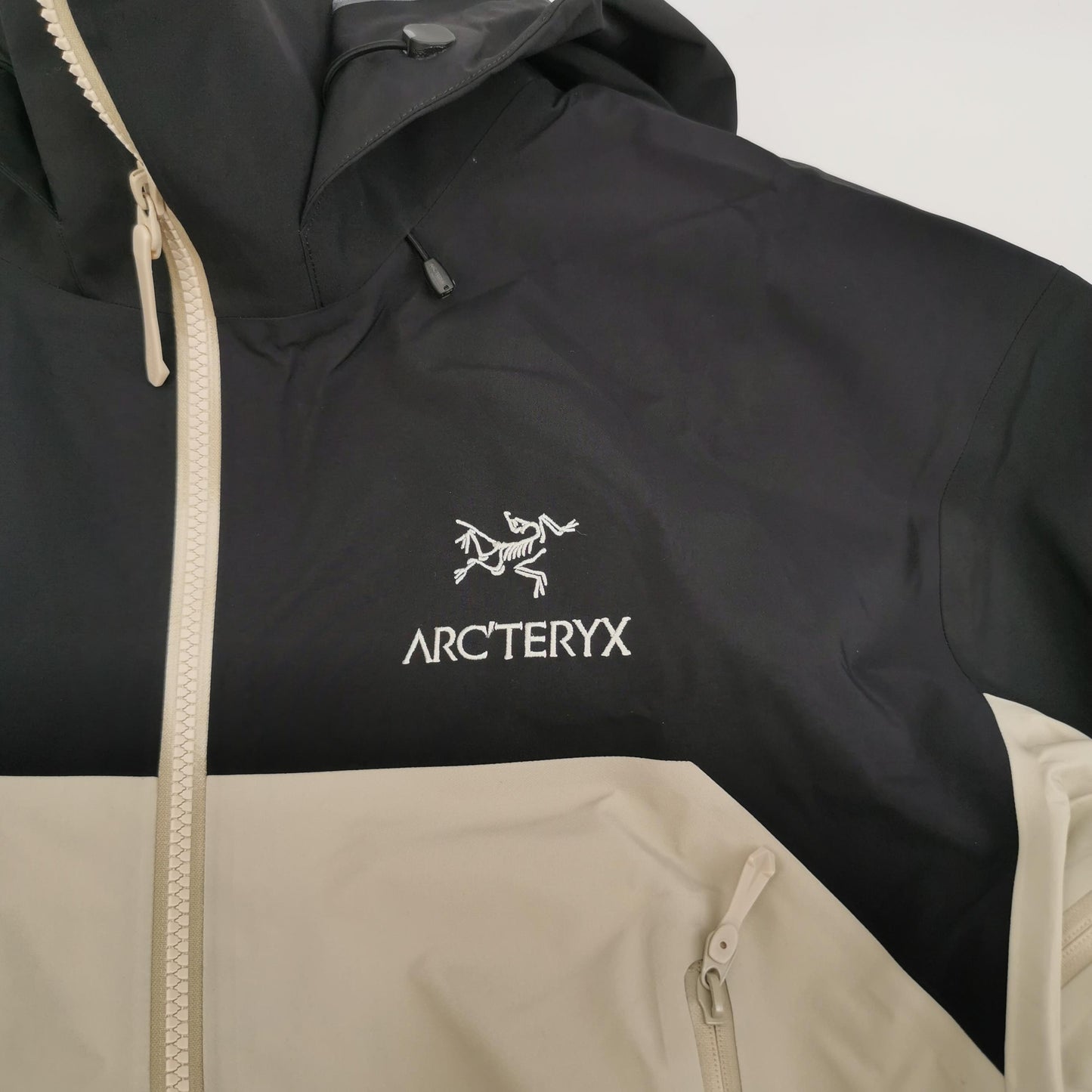 Arc'teryx Beta AR Color-Block Hooded Jacket L