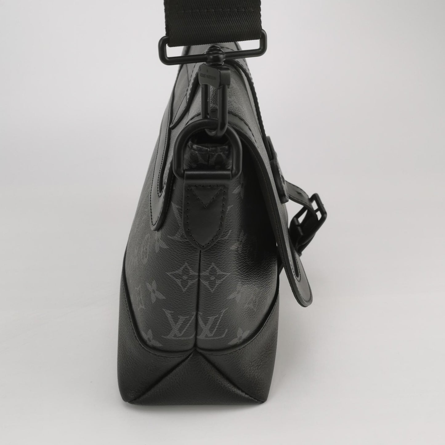 Louis Vuitton Saumur Monogram Crossbody Bag