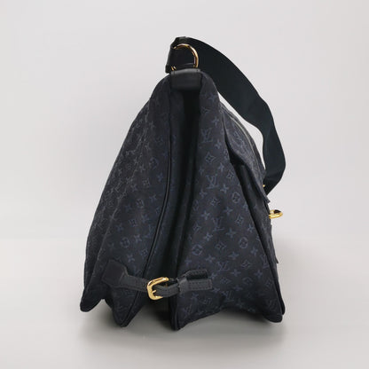Louis Vuitton Monogram Canvas Messenger Bag