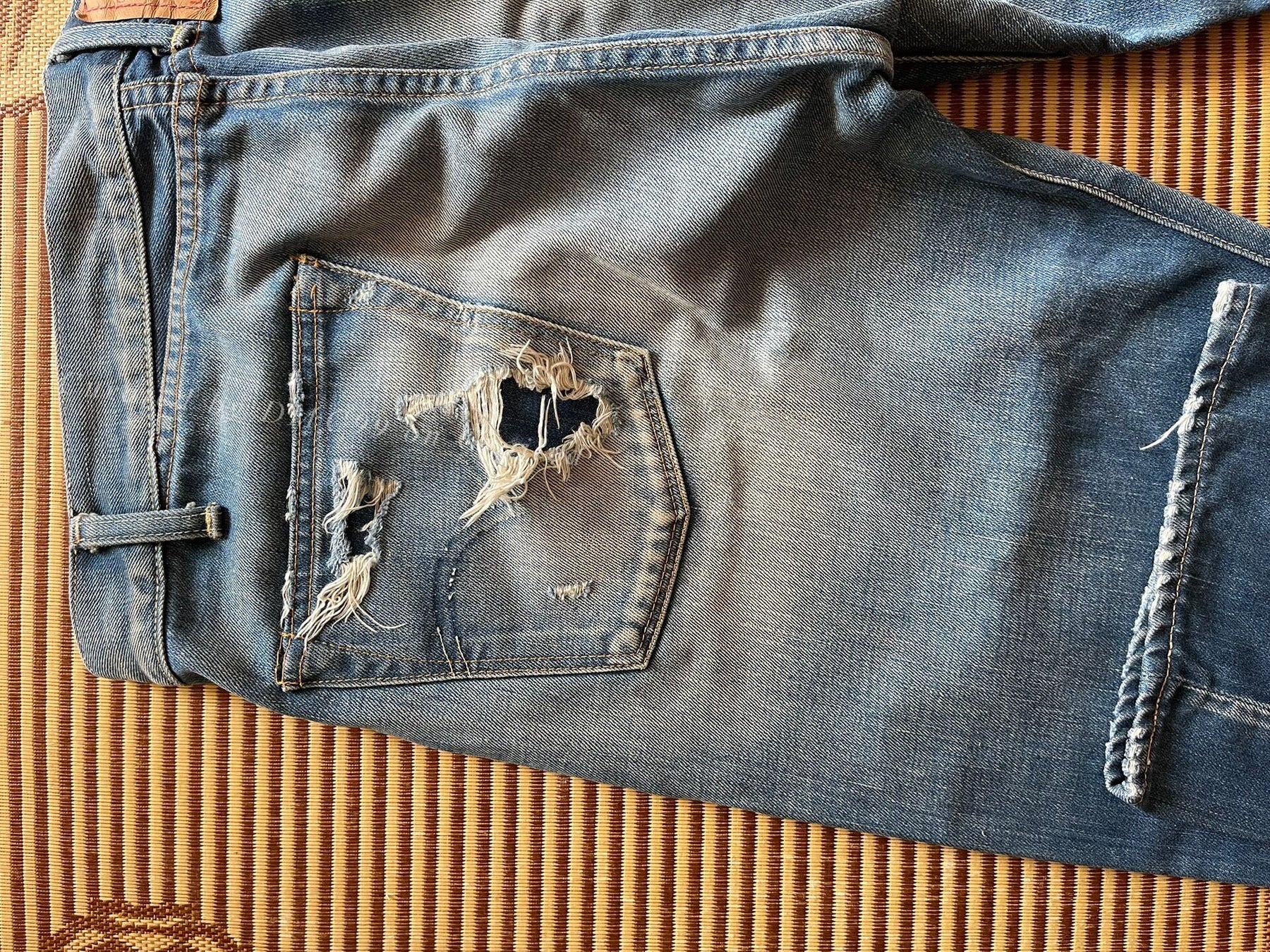 Levi's LVC 55501-0073 Distressed Jeans