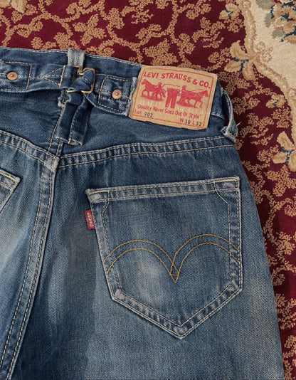 Vintage 2000s Levi's 902 Denim Pants