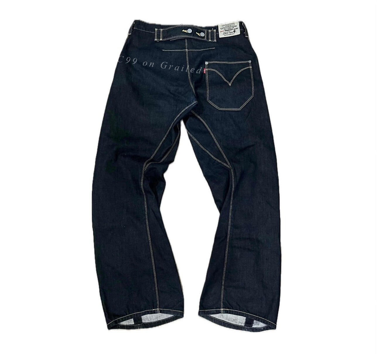 Vintage Levi's 2000s Engineered Cinch Back Jeans
