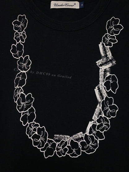 Undercover Blade Flower Necklace Short Sleeve Tee