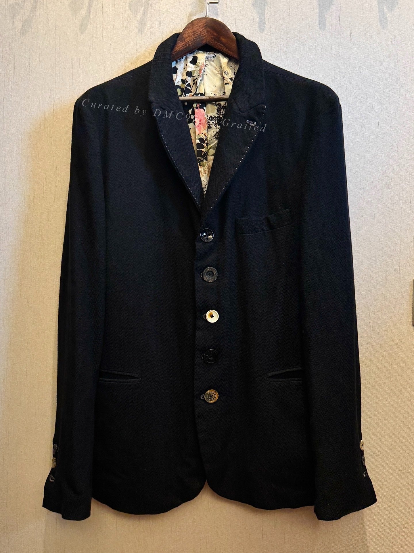Geoffrey b small GJ04 Gold Blazer