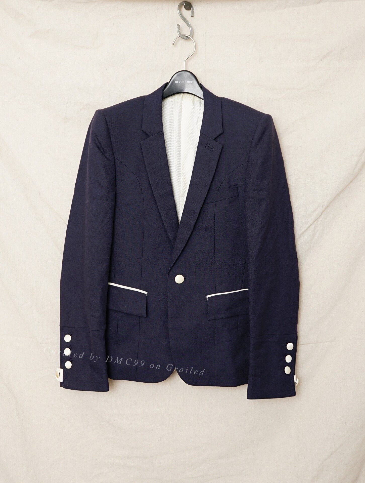 Number Nine White Button Slim Suit