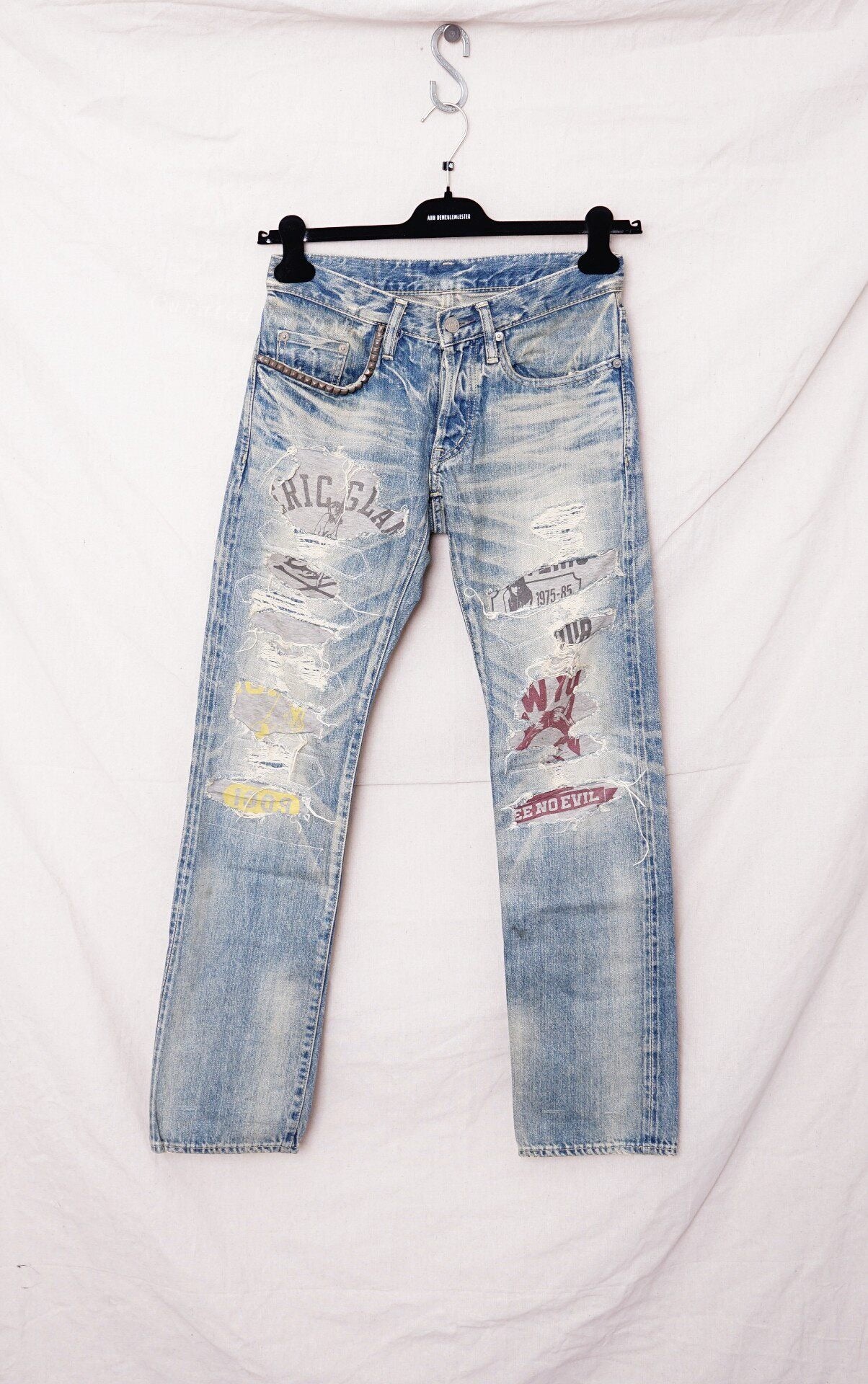 Hysteric Glamour Distressed Graffiti Jeans