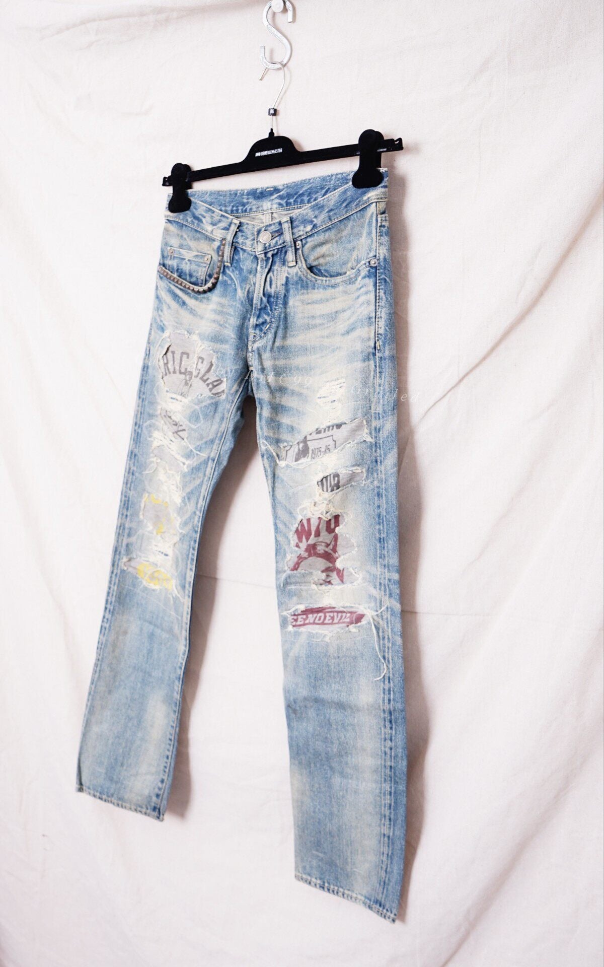 Hysteric Glamour Distressed Graffiti Jeans