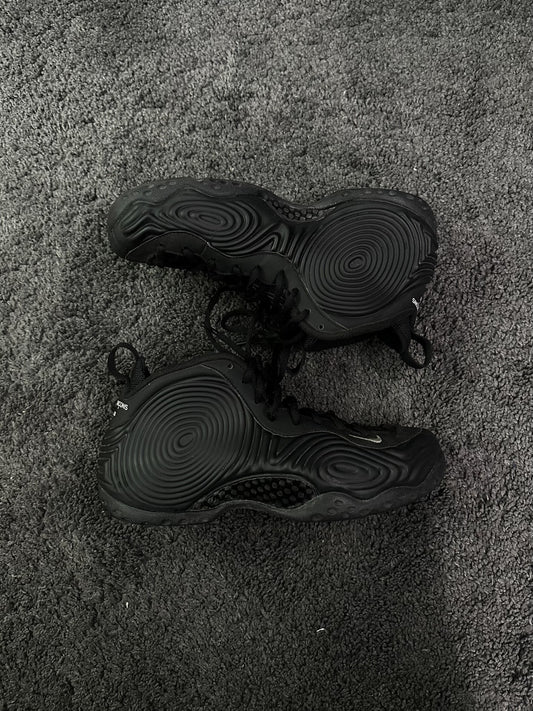 COMME DES GARCONS x Nike Foamposite One SP