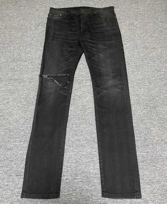 saint-laurent-16fwd02-cat-claw-single-knee-knife-cut-jeansMen's / US 31BlackGently Used in Black, Men's / US 31,Gently Used