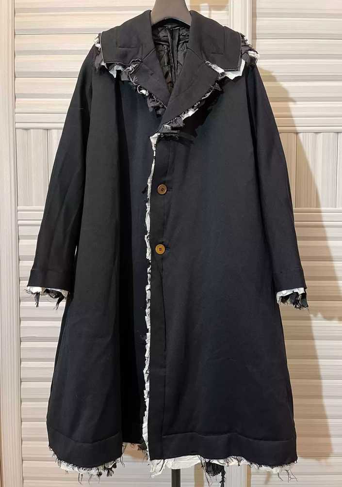 cdg-mainline-18aw-dmgd-cotton-padded-overcoatWomen's / S / US 4 / IT 40BlackGently Used in Black, Women's / S / US 4 / IT 40,Gently Used