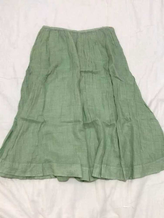 45rpm-midi-skirt-greenWomen's / 34" / US 12 / IT 48GreenGently Used in Green, Women's / 34" / US 12 / IT 48,Gently Used