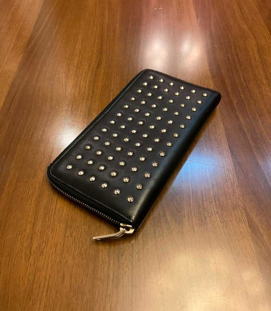 saint-laurent-pure-leather-studded-walletONE SIZEBlackGently Used in Black, ONE SIZE,Gently Used