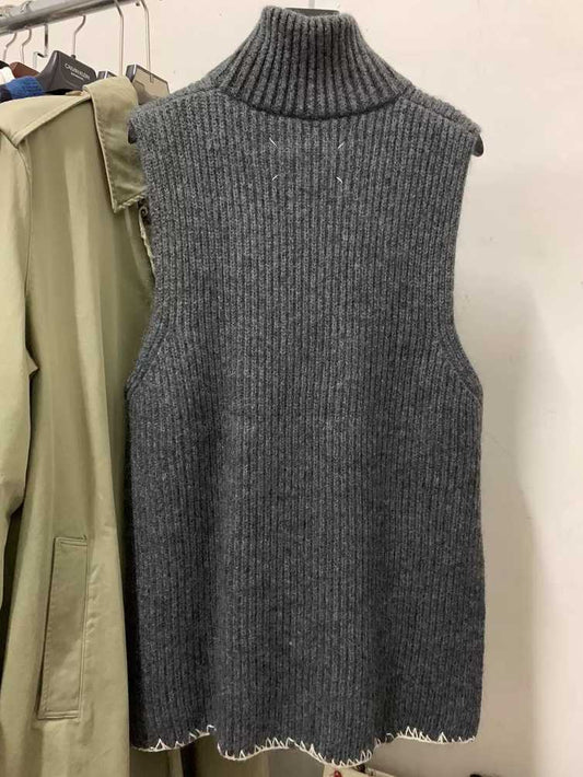 【maison-margiela】aw20-sleeveless-wool-sweater-vestWomen's / S / US 4 / IT 40GrayNew in Gray, Women's / S / US 4 / IT 40,New