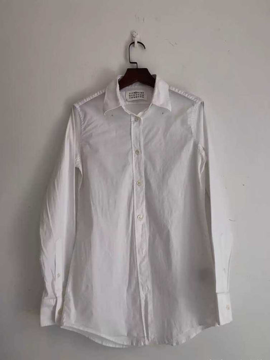 maison-martin-margiela-in-white-shirtMen's / US S / EU 44-46 / 1WhiteGently Used in White, Men's / US S / EU 44-46 / 1,Gently Used